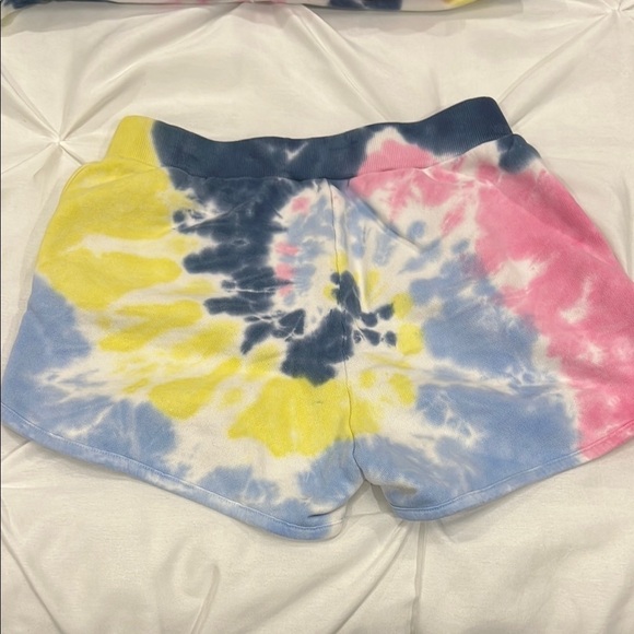 525 Colorful Tie-Dye T-Shirt and Shorts Set size XS - Picture 8 of 10